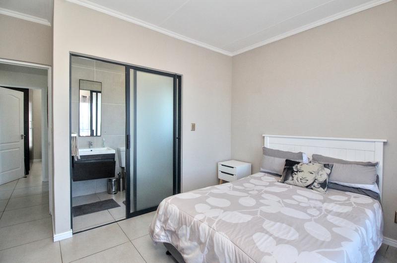 To Let 2 Bedroom Property for Rent in De Velde Western Cape